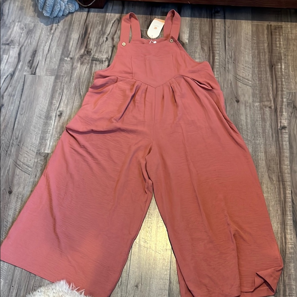 Pink Wide-Leg Jumpsuit with Ruched Waist and Thin Straps